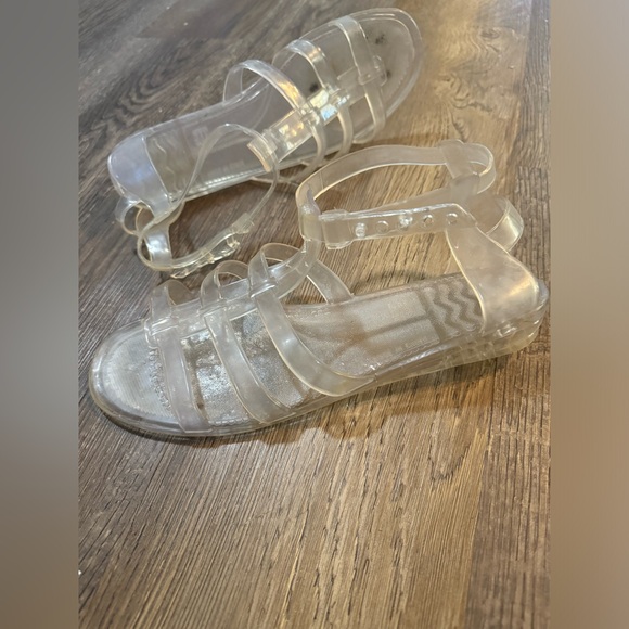 ⭐️SALE⭐️Vintage Clear Jelly Sandals size 7 EUC, worn once - Picture 2 of 2